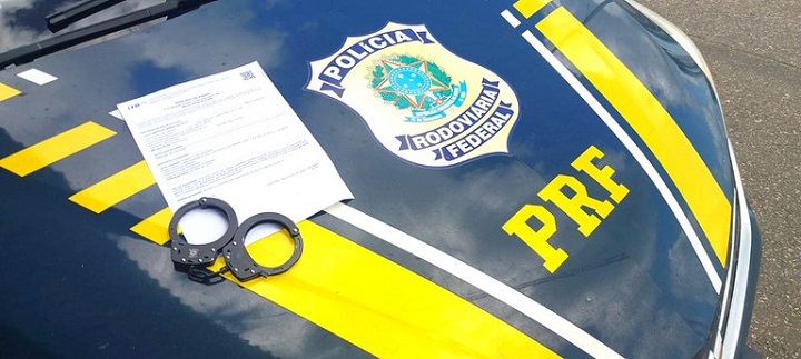 PRF cumpre mandado de prisão contra marceneiro por crime de importunação sexual no interior da Bahia